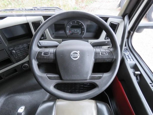 VOLVO FM330 For Sale